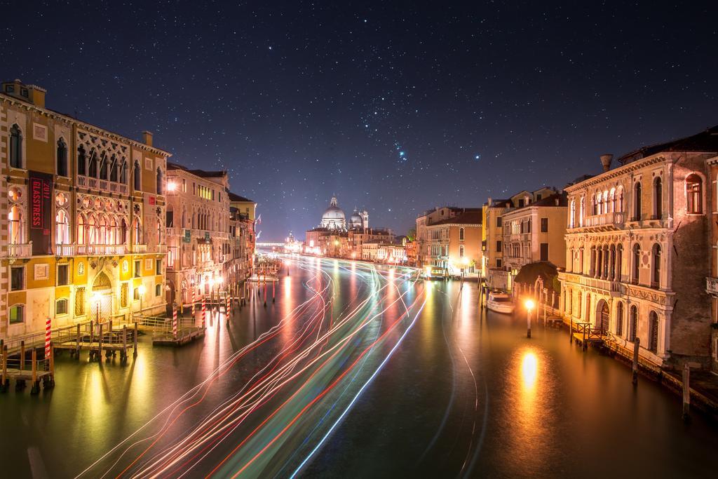 Silk Road Hostel Venice Exterior photo